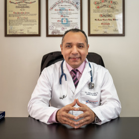 Dr. Carlos Cotiz Artierez